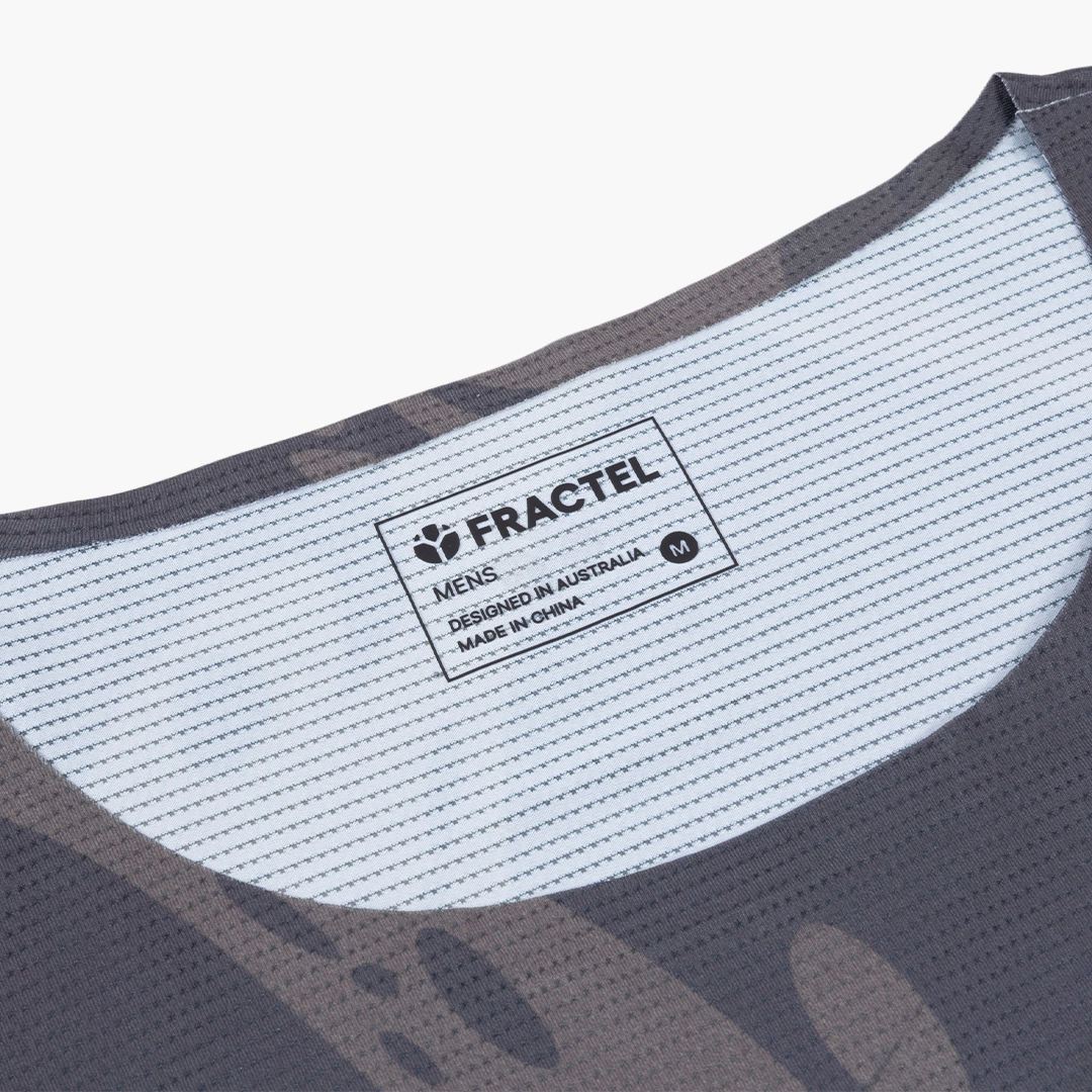 Men's V-UNFURL Performance Singlet