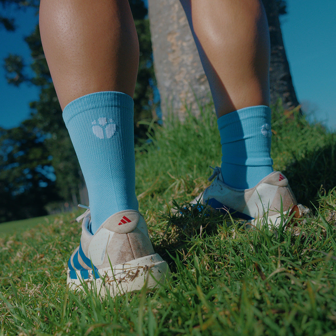 Person wearing Fractel V-GAMBIER Performance Crew Socks, lifestyle photo