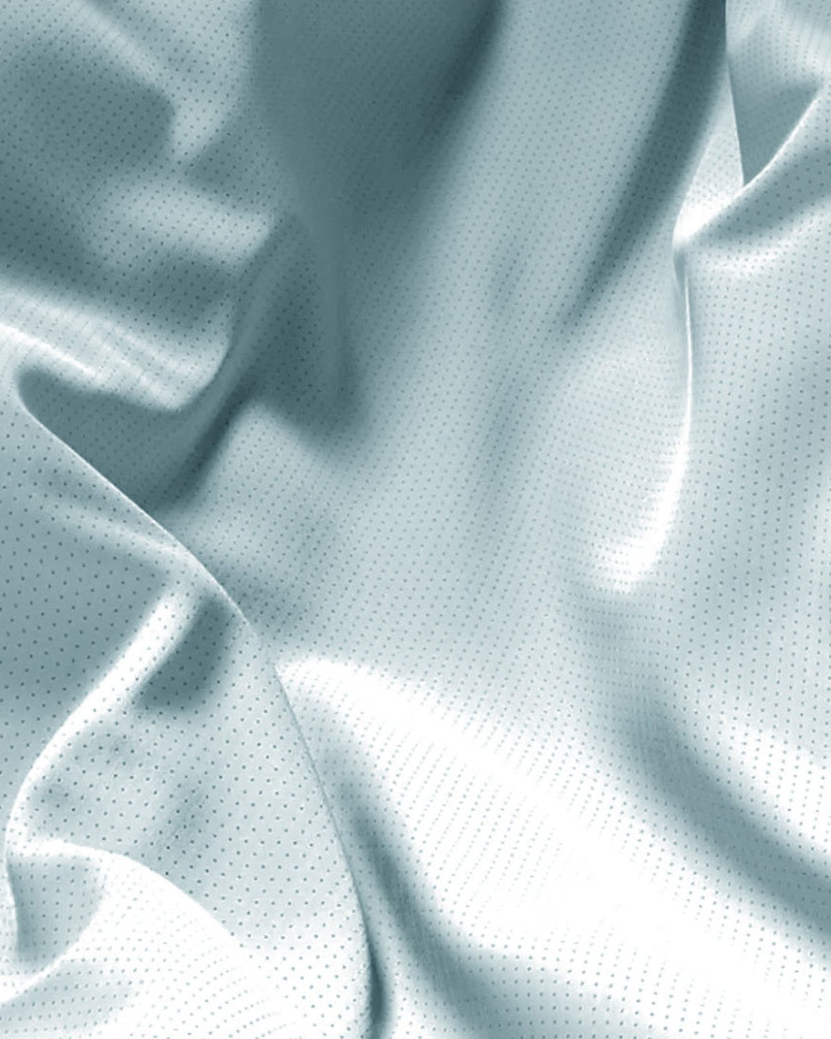 AeroLITE running fabric detail showing the perforated, breathable texture