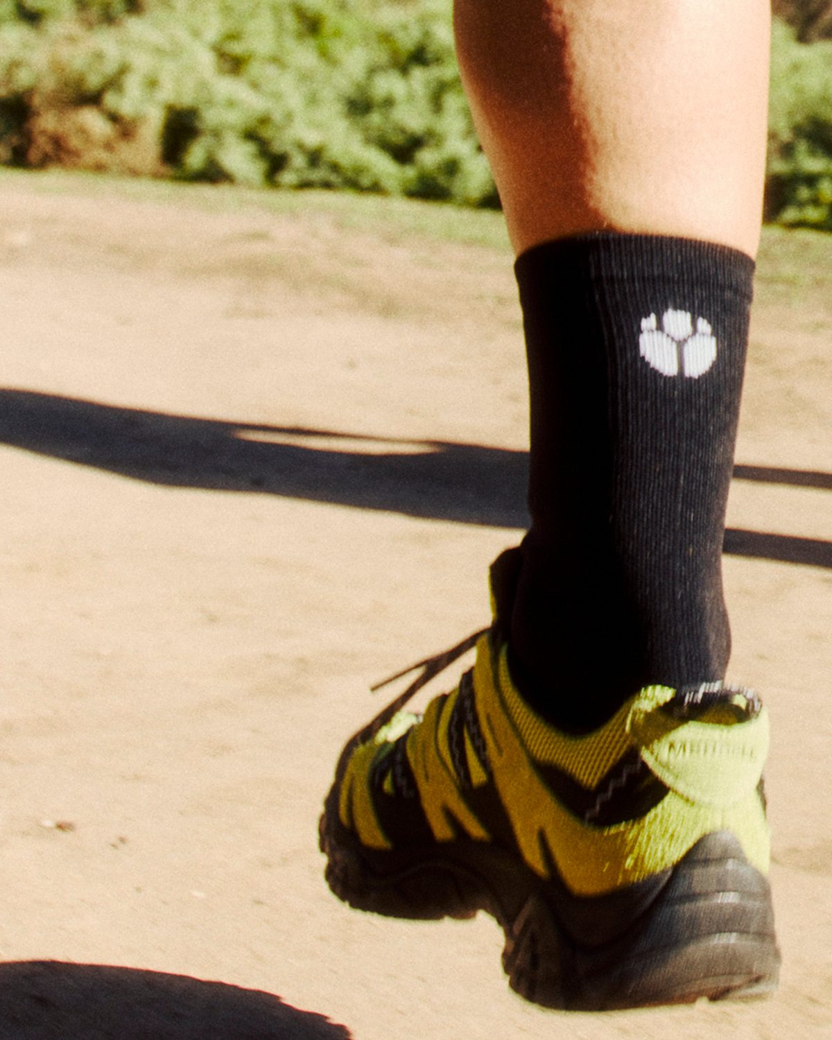 Ladies running socks in black with the Fractel logo